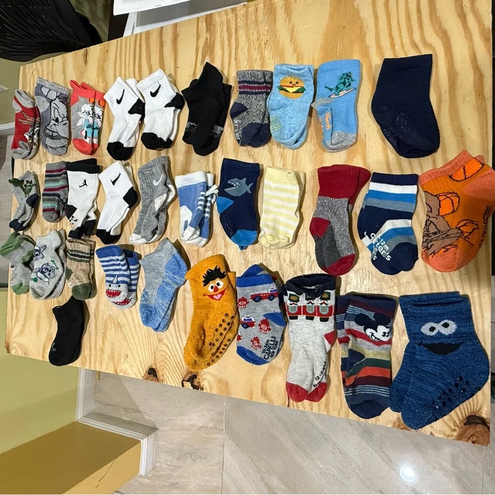 Set of 32 Baby Socks (3M–24M) – Mixed Styles & Brands – Great Condition